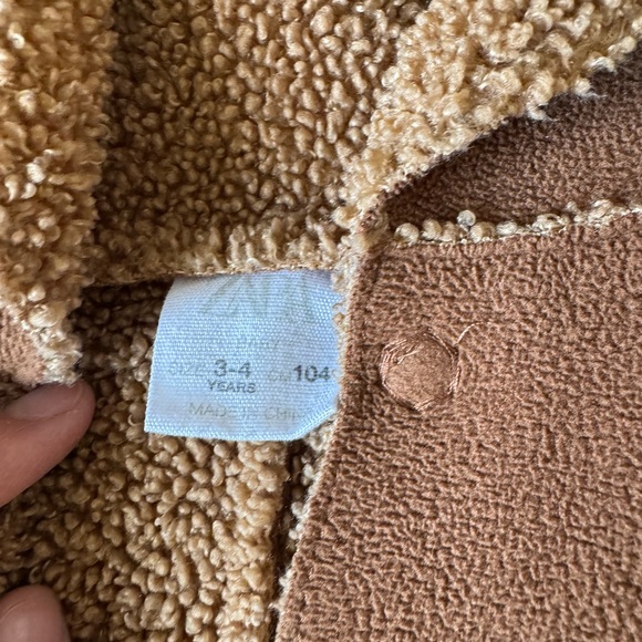 Winter Essentials - Picture 2 of 3